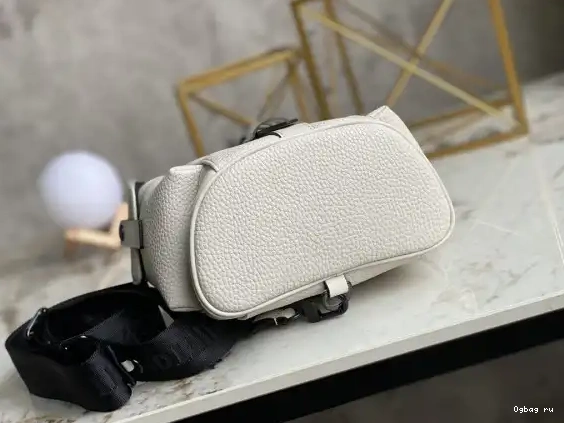 LOUIS CHRISTOPHER VUITTON XS 0702